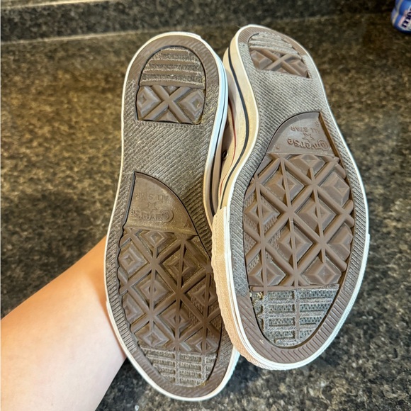 Converse - Picture 3 of 4